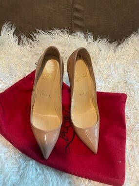 Christian Louboutin Pigalle Nude Pumps leather